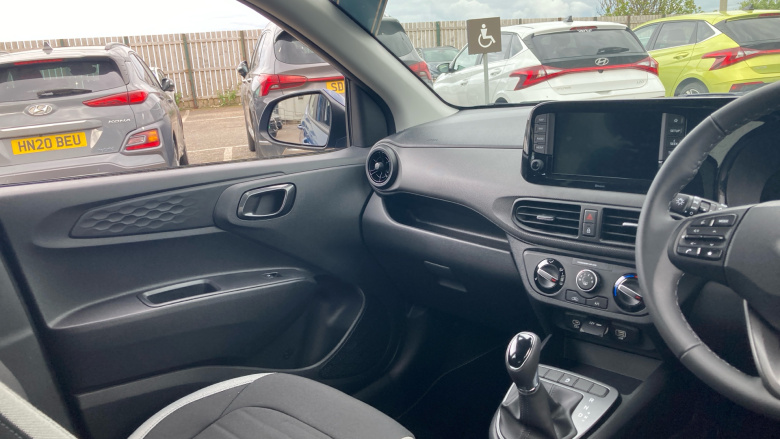 Hyundai i10 1.0 [63] Advance 5dr Auto [Nav] Petrol Hatchback